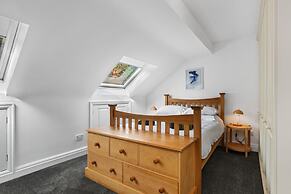 Penrose - Beach House With Direct Beach Access