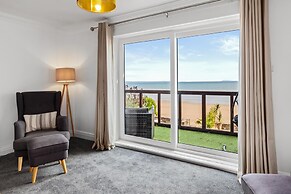 Penrose - Beach House With Direct Beach Access