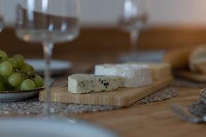 Penrose - Beach House With Direct Beach Access