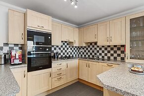 Penrose - Beach House With Direct Beach Access