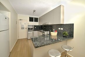 Poinciana Lodges -Ocean Views