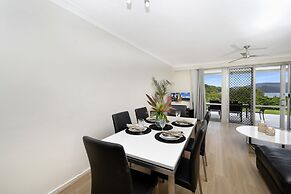 Poinciana Lodges -Ocean Views