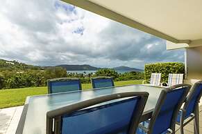 Poinciana Lodges -Ocean Views