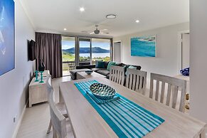 Poinciana Lodges -Ocean Views