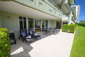 Poinciana Lodges -Ocean Views