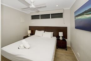 Poinciana Lodges -Ocean Views