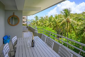 Poinciana Lodges -Ocean Views