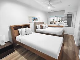 Poinciana Lodges -Ocean Views