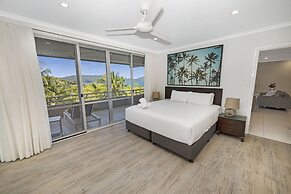 Poinciana Lodges -Ocean Views