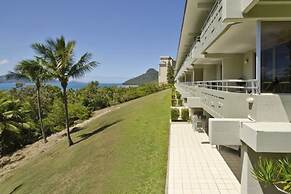 Poinciana Lodges -Ocean Views