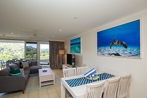 Poinciana Lodges -Ocean Views