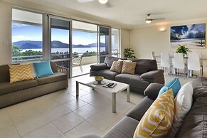 Poinciana Lodges -Ocean Views