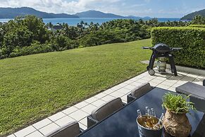 Poinciana Lodges -Ocean Views