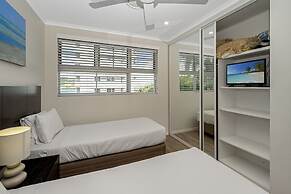 Poinciana Lodges -Ocean Views