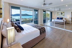 Poinciana Lodges -Ocean Views