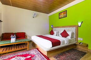 Fabhotel Negis Shivalaya