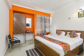 Fabhotel Mega Royal