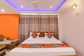 Fabhotel Mega Royal