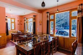 Fabhotel Sissu Regency