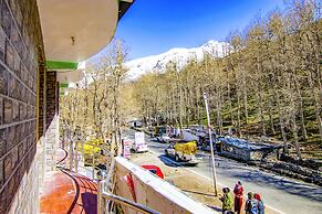 Fabhotel Sissu Regency