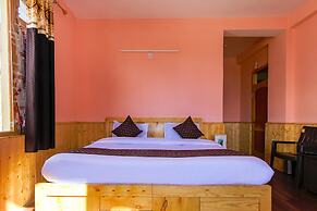 Fabhotel Sissu Regency