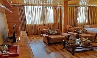 Fabhotel Prime Denzong Shiron