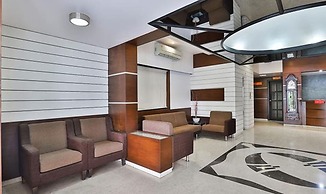 Fabhotel Prime Raajpath