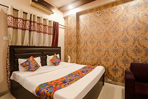 Fabhotel Happy Stay Inn