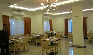 Fabhotel Prime Kb'S Grand