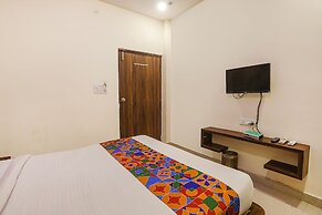 Fabhotel Prince Mama