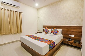 Fabhotel Prince Mama