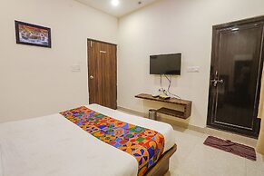 Fabhotel Prince Mama