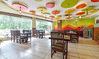 Fabhotel Padmawati Palace