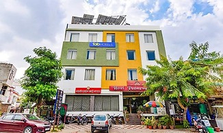 Fabhotel Padmawati Palace