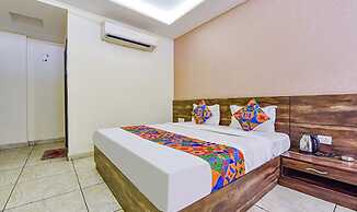 Fabhotel Padmawati Palace