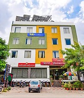 Fabhotel Padmawati Palace