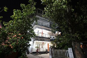FabHotel The Sky