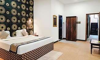 Fabexpress Paroza Suites