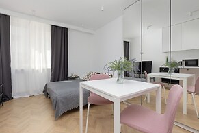 Warsaw Downtown Studio by Renters