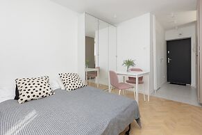 Warsaw Downtown Studio by Renters