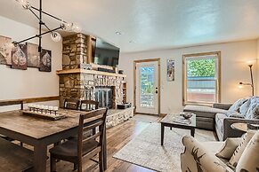 New Listing!! Breck Mountain Magic 3 Bedroom Condo by RedAwning