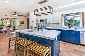 Liho Kai 4 Bedroom Home by RedAwning