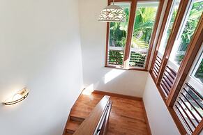 Liho Kai 4 Bedroom Home by RedAwning