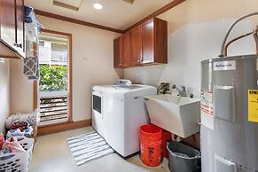 Liho Kai 4 Bedroom Home by RedAwning