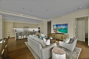 Park Lane 3300 3 Bedroom Apts by RedAwning