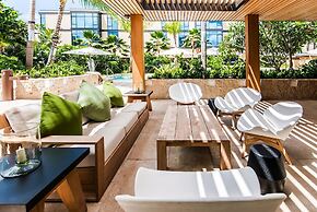 Park Lane 3300 3 Bedroom Apts by RedAwning