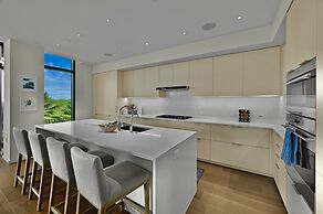 Park Lane 3300 3 Bedroom Apts by RedAwning