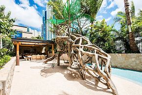 Park Lane 3300 3 Bedroom Apts by RedAwning