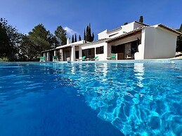 Portim O Bellevue Villa With Pool by Homing