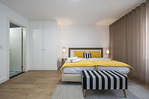 Studios Funchal 104 by Homing